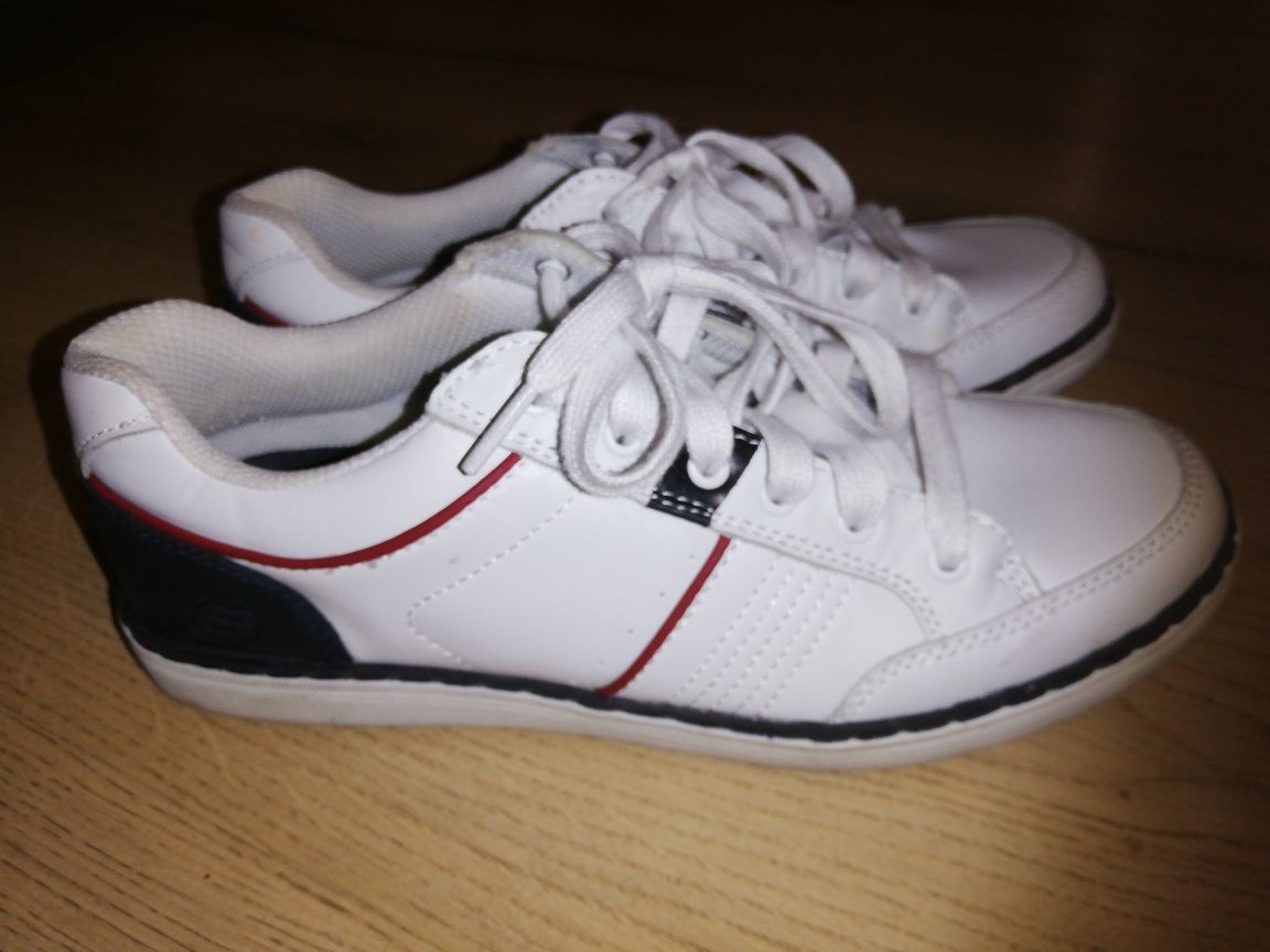 Оригинални спортни обувки, маратонки естествена кожа SKECHERS MEMORY F