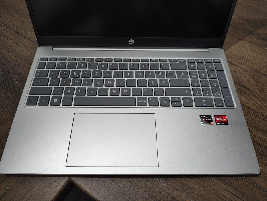 Vând Laptop HP 15-fc0018nq