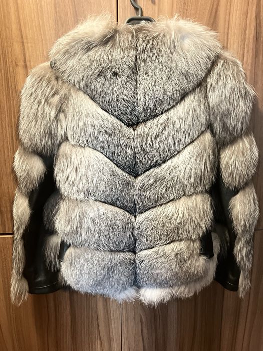 Vand Haina din Blana de Vulpe