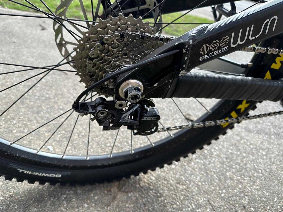 Downhill Bike Devinci Wilson Domain Shimano ZEE FOX Floa tx2 Kashima