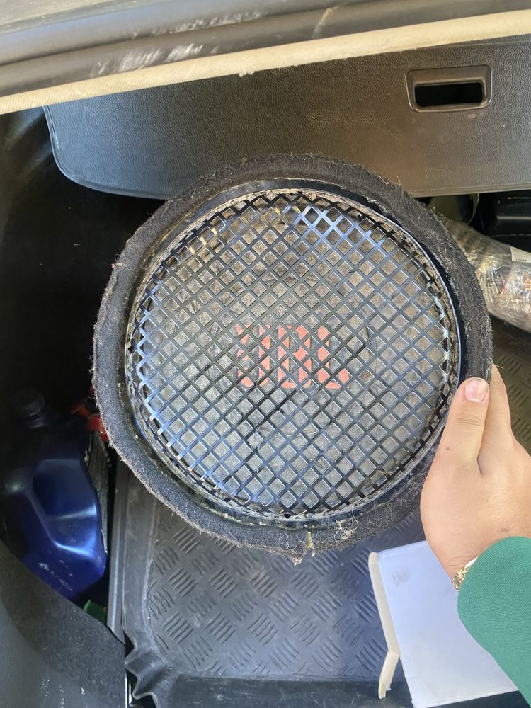 Бас каса JBL 12ка