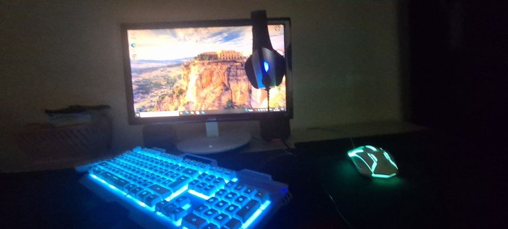 Kompyuter.  Damashniy