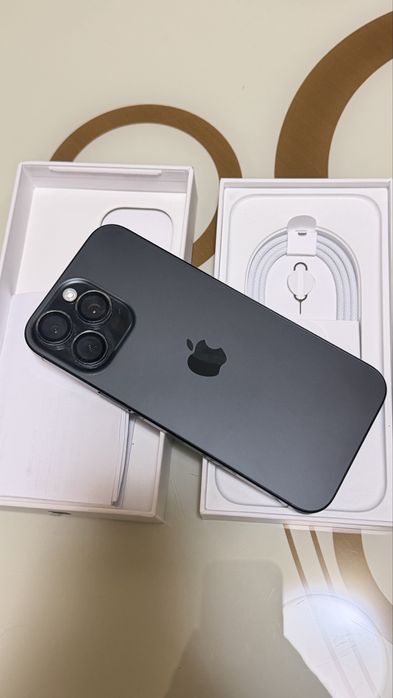 iPhone 16 Pro Max