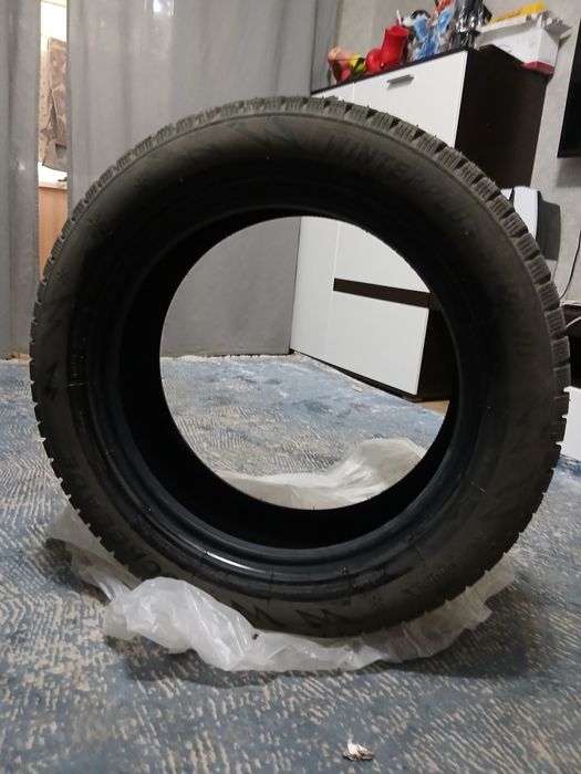 Продам зимнюю резину R19
