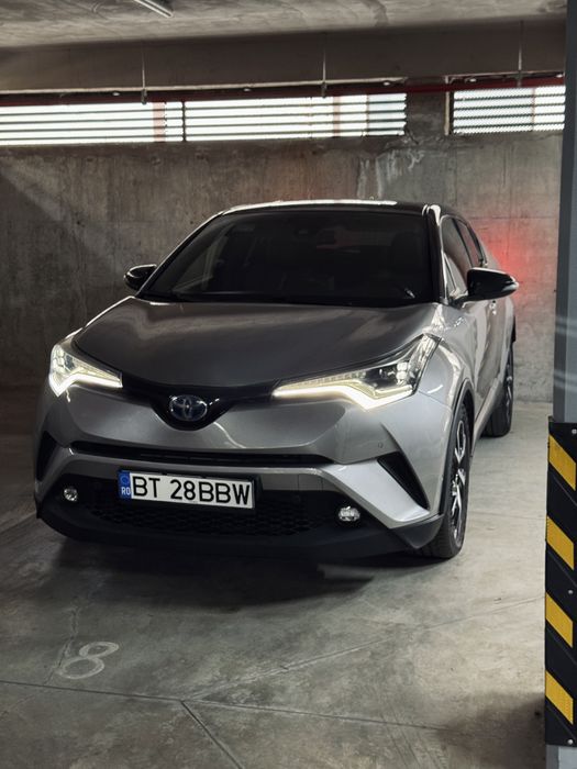 Toyota C-HR Hybrid / Full Option / Bi-Color