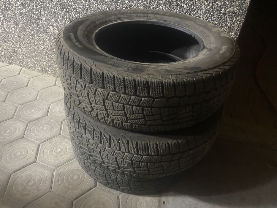 Продам зимнию шину в отличном состояние
