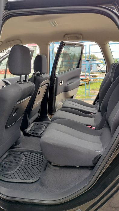 Renault scenic 
PRET R