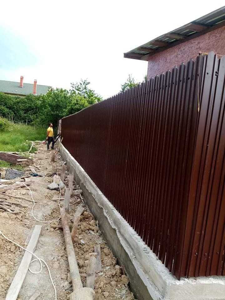 Constructii garduri din sipca metalica, jaluzele, BCA, tabla, plasa