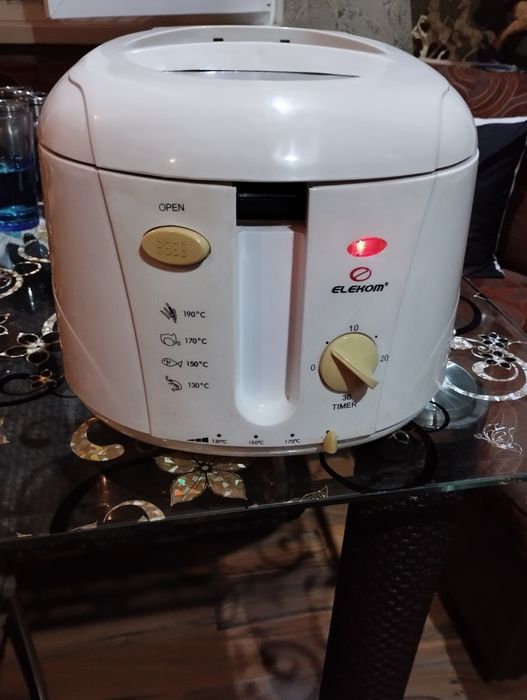 Фритюрник 2 литра.