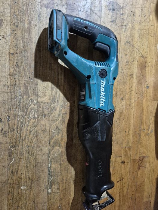 Fierastrau sabie Makita DJR 186 18v