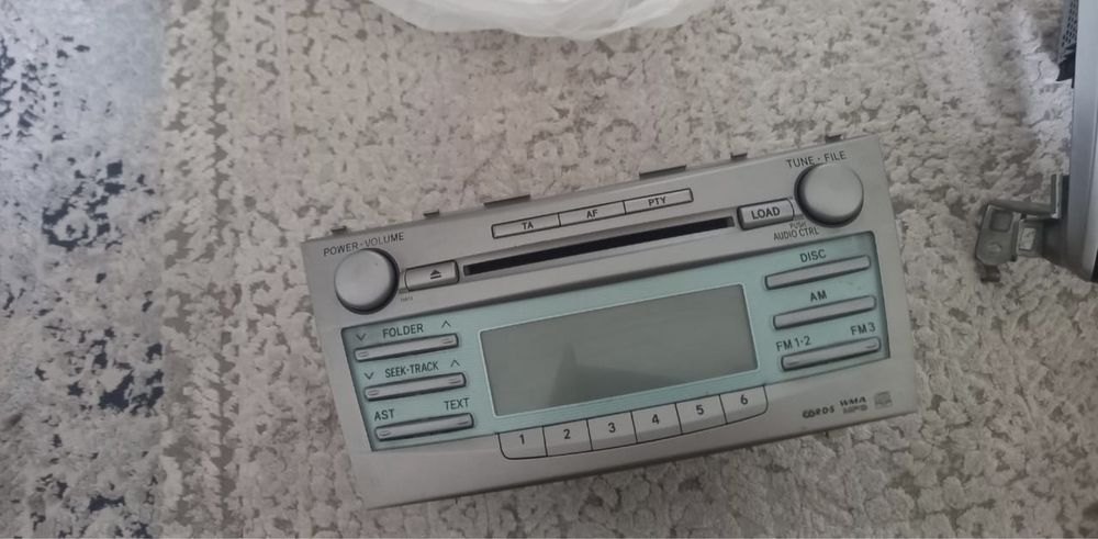 Продам автомагнитолу на Камри 40 и на Камри 55