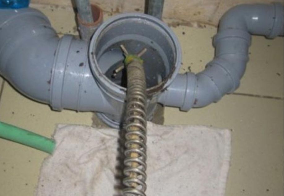 Прочистка канализационных труб до септика.