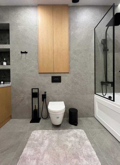 Срочно Продам 4х комн/4/6 в Центре Ц-5 Финансовый институт