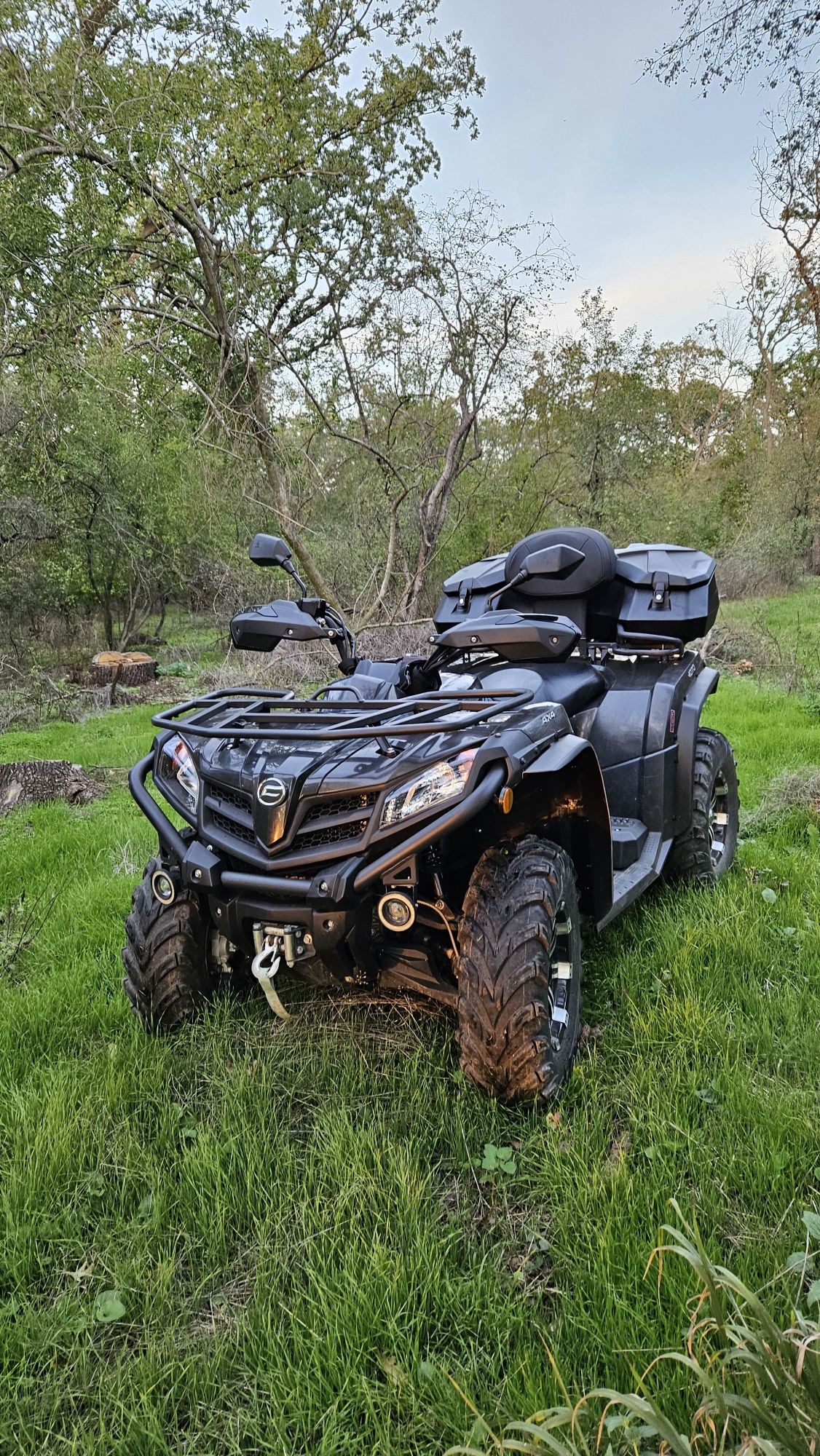 Vînd  CF moto 450 L