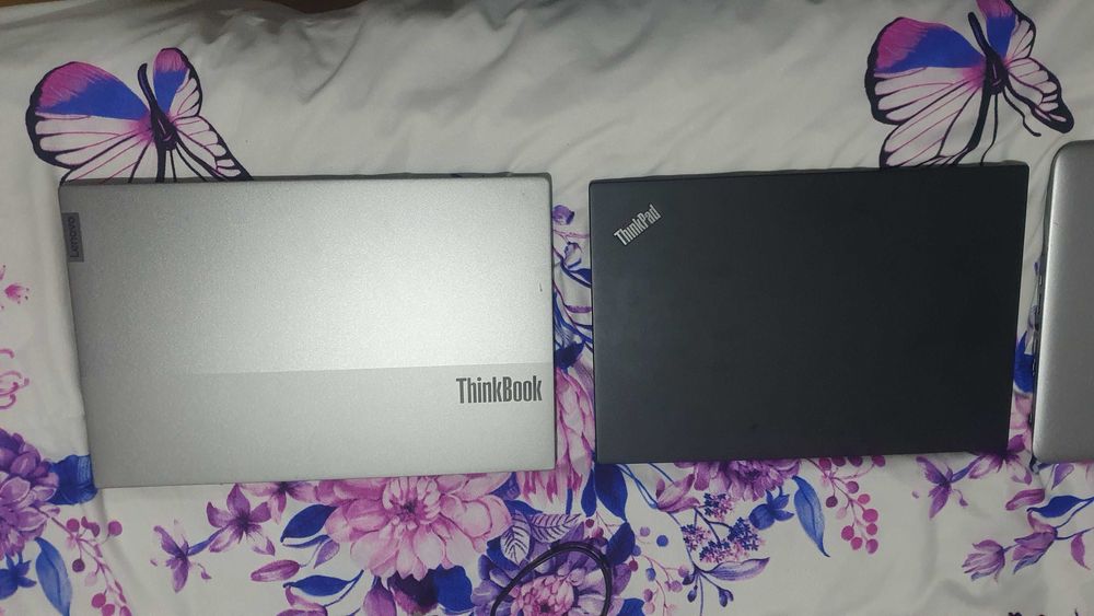 3 Laptopuri Lenovo I7, I5 generatiile 10 si 8