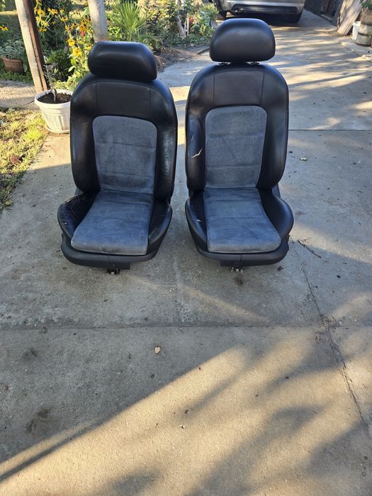 Предни ел. Седалки Сеат Леон