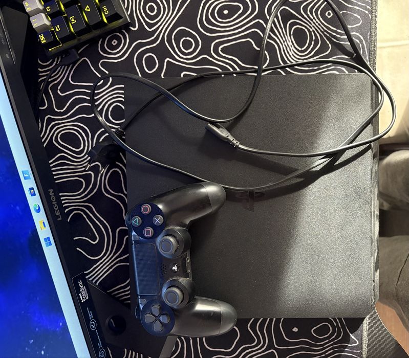 Vand ps 4 slim + 4 jocuri + maneta