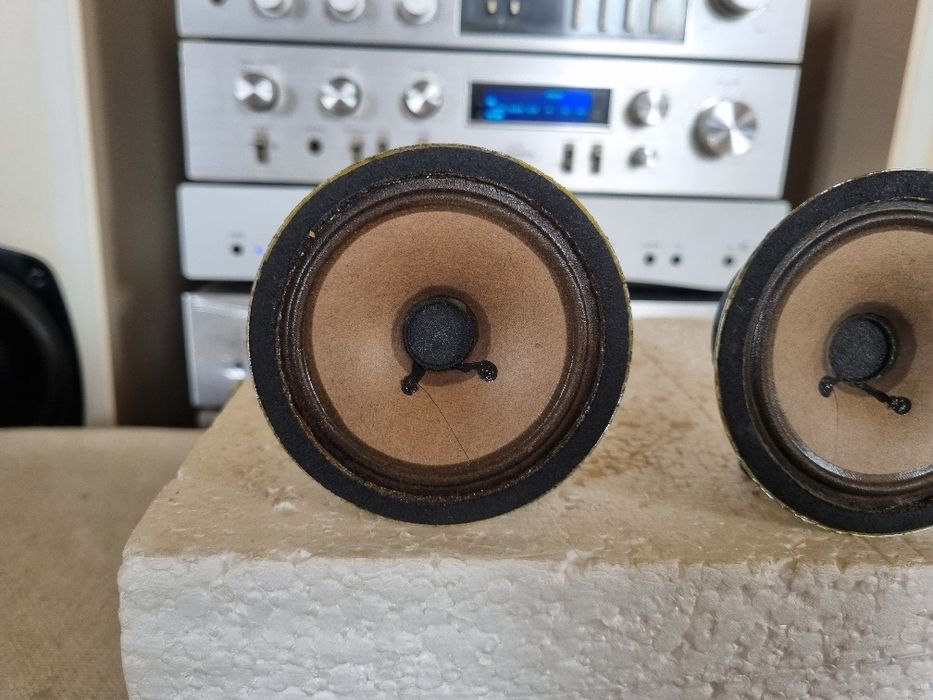 Set Difuzoare Medii Grundig. 4 ohms, 10 watts,8,9 cm. Impecabile.