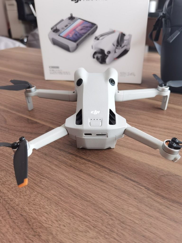 DJI Mini 4 Pro Fly more combo в гаранция + Care Refresh
