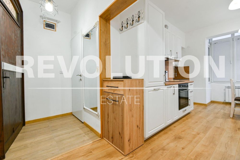 Двустаен апартамент в Център на София.