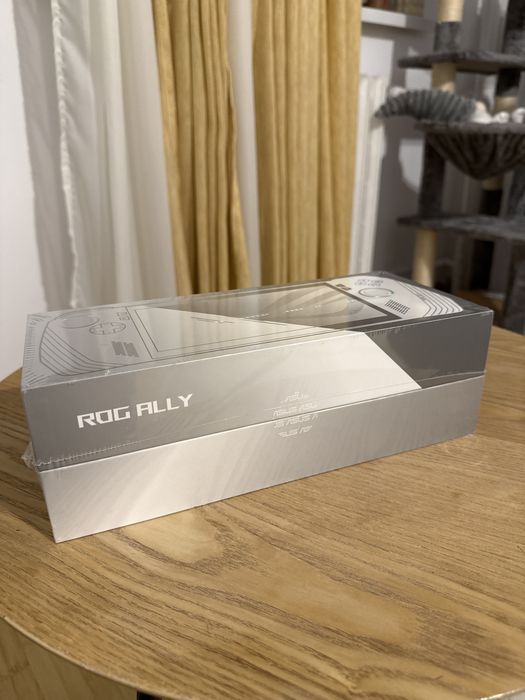 Consolă Asus portabilă Rog Ally RC71L 512 gb, sigilată