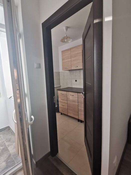 Dau in chirie garsonieră lux, 30 mp, str. Aluminei