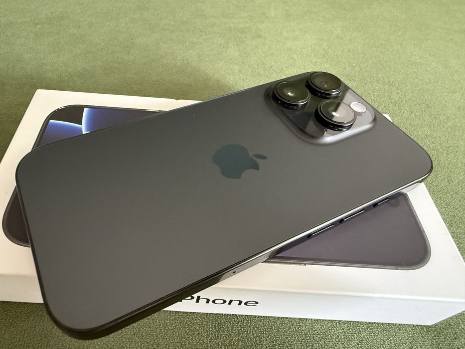 Vand Iphone 16 Pro, neverlocked, ca nou, factura si garantie Altex