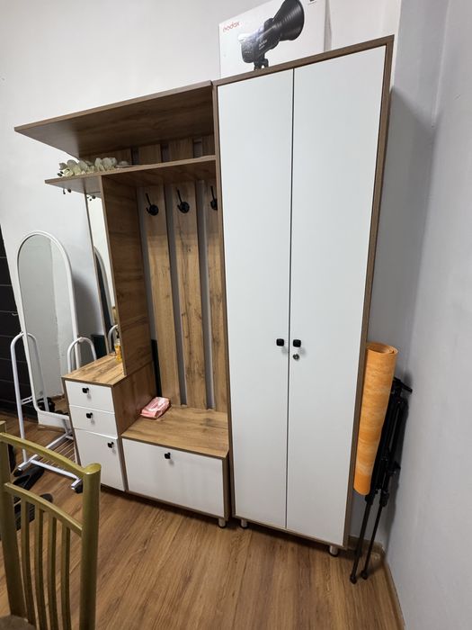 Шкаф для прихожей