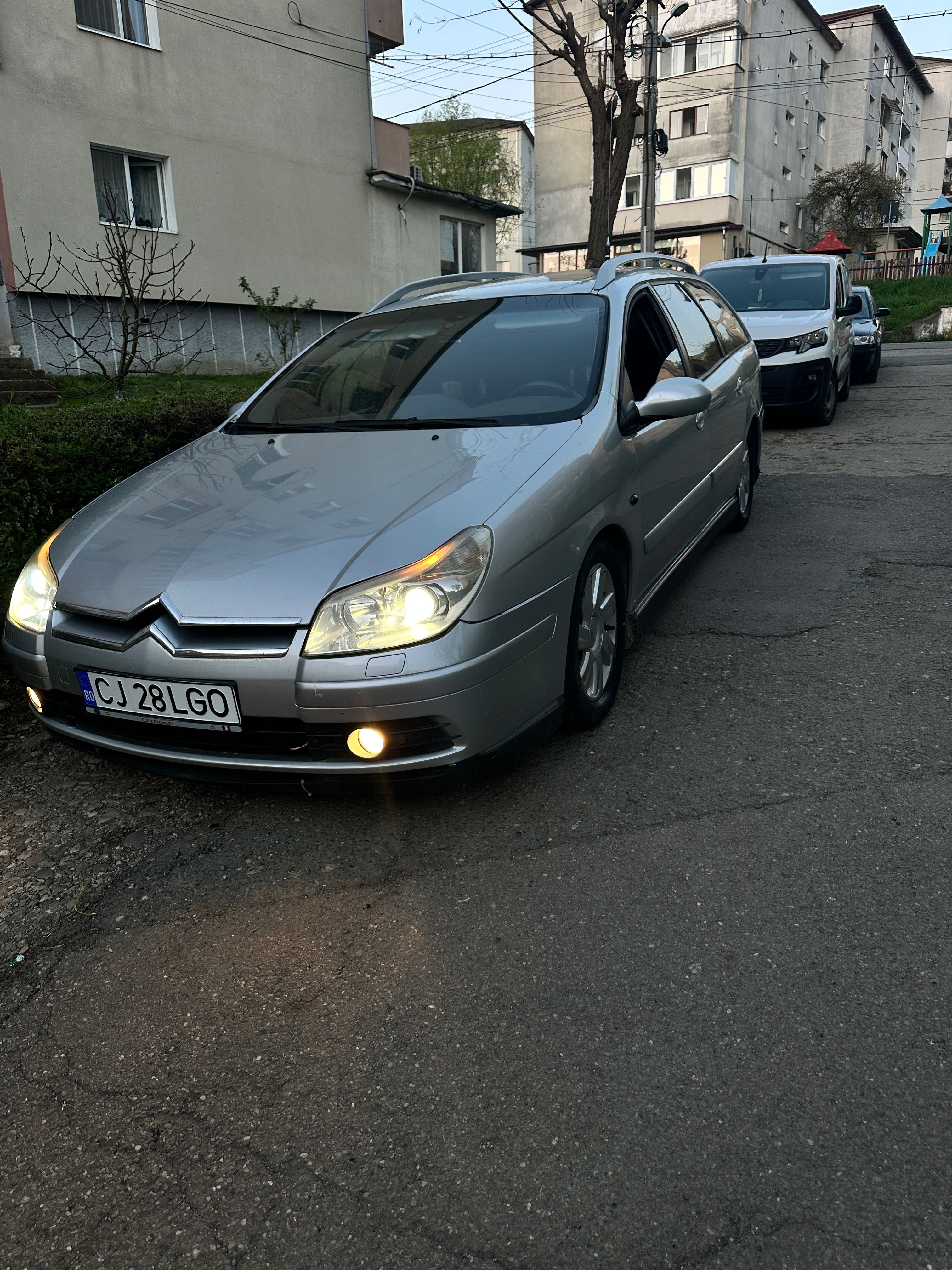 Citroen C5 2.0HDI RHR 136CP/ schimb cu suv