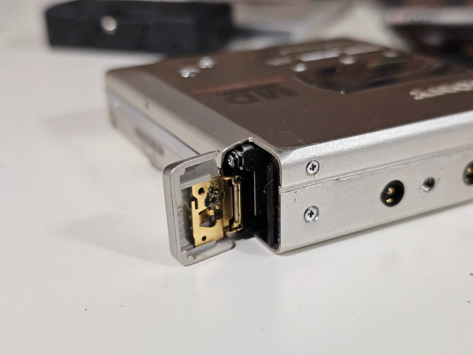 Colectie Vintage Sony Walkman MiniDisc MZ R55 complet