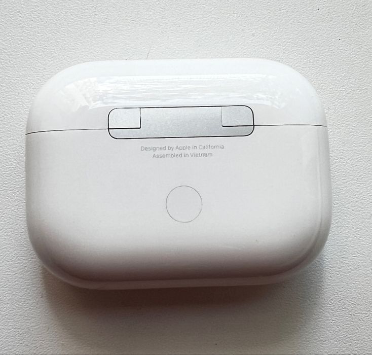 Casti APPLE AIRPODS PRO 2 cu carcasa incarcare  megasafe