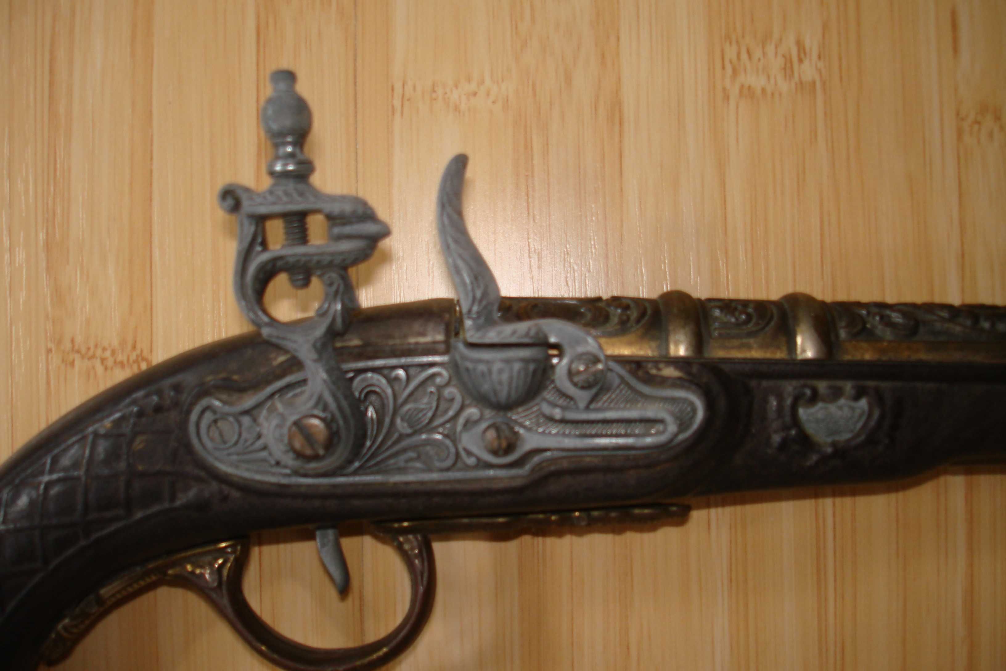 Sabie scurta si pistol de colectie model anii 1700
