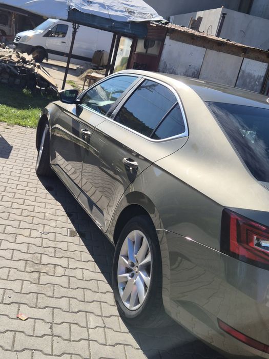 Se vinde skoda superb 4×4