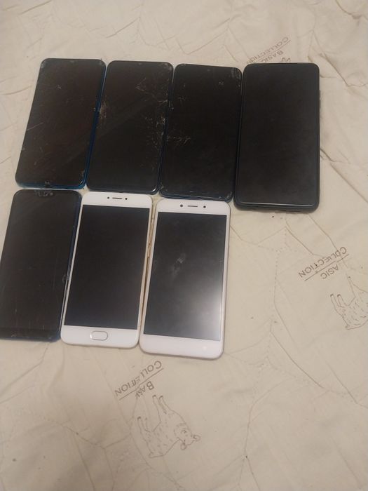 Продаются телефоны