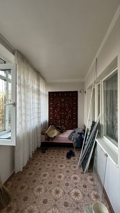 Ижарага 2/2/4 садик Логопед массив Феруза 2х комнатная в аренду срочно