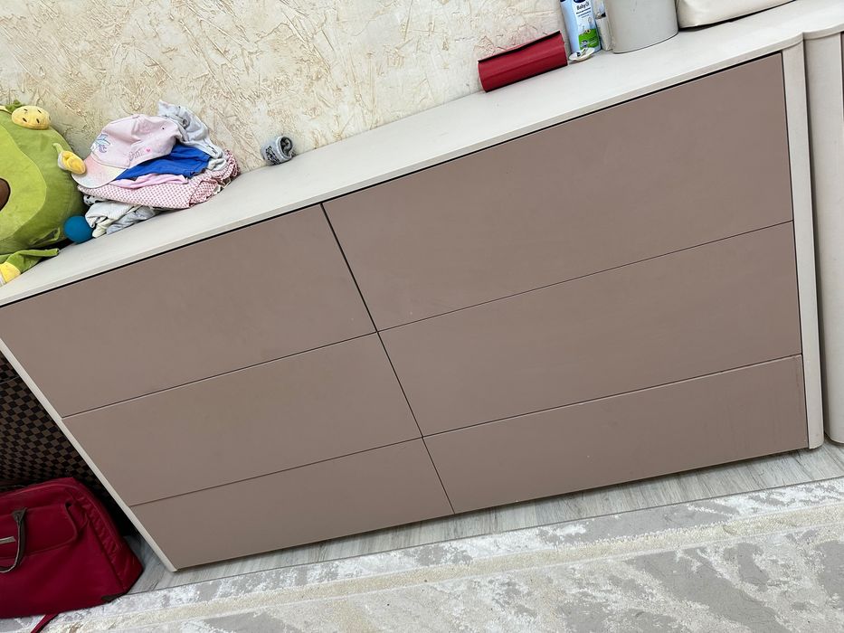 Комод и туалетный столик