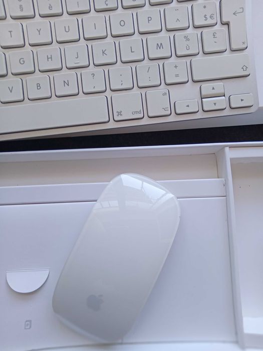 Vând set Apple,tastatură A1314+mouse Magic 2