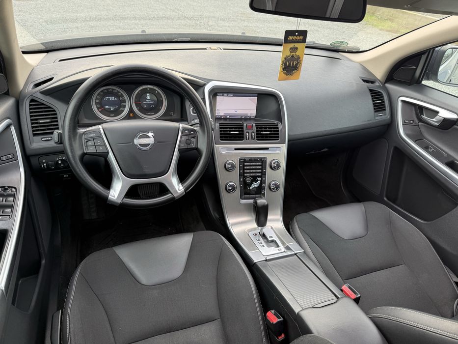 Volvo Xc60•2013•2.4Diesel•Automat•Panoramic•Xenon•Rate•Variante