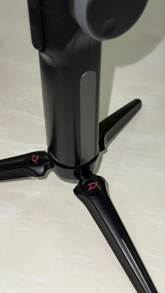Stabilizator telefon Zhiyun Smooth 4