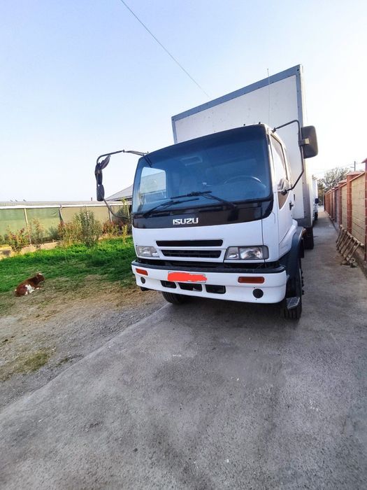 Isuzu 10 tonnalik sotiladi