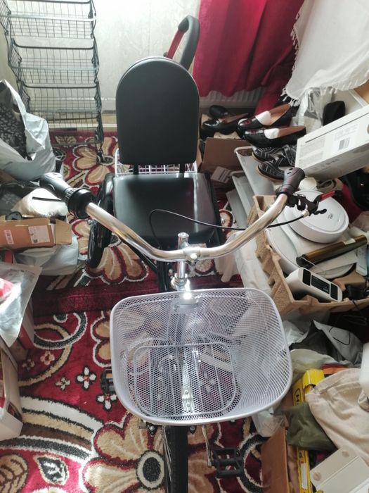 Vând tricicleta nou nouță cu pedale pentru adulți !