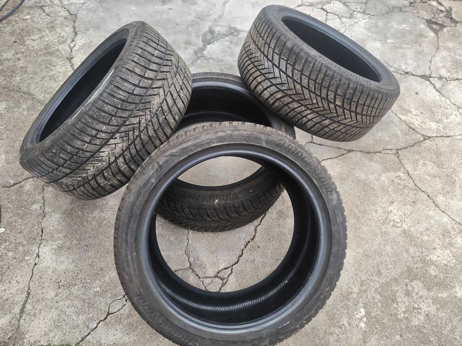 Продавам 4бр. Bridgestone Blizzak lm005 255x40x19