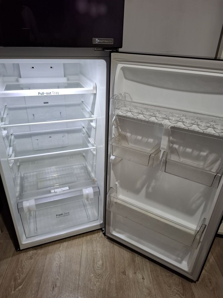 Продаю Холодильник LG