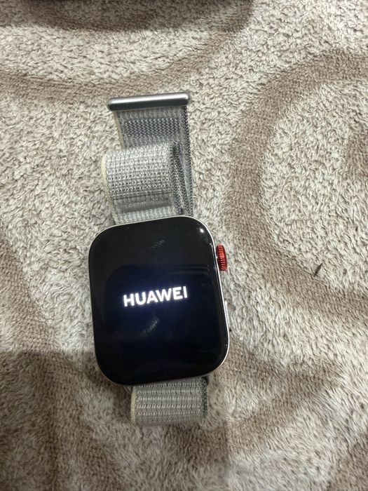 Смарт часовник Huawei Watch Fit 3