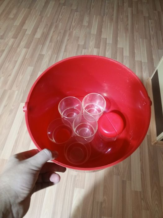 Paxotga peknikga chiqadigan idish