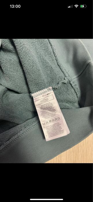 Hanorac Adidas aproape noi