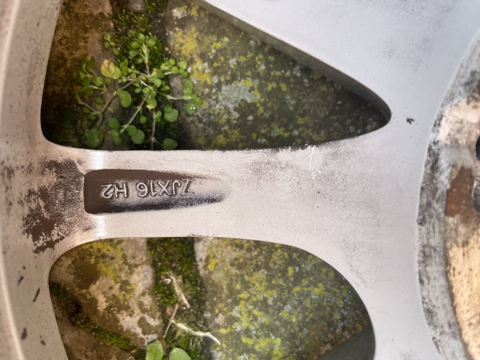 Jante bmw f10 cu cauciucuri de iarna noi!!!205/55R16