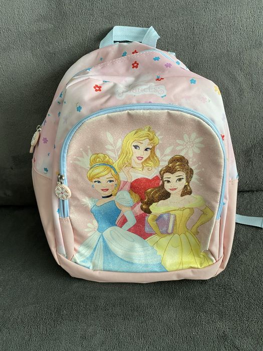 Ghiozdan printese Disney, stralucitor, 2 compartimente spatioase.