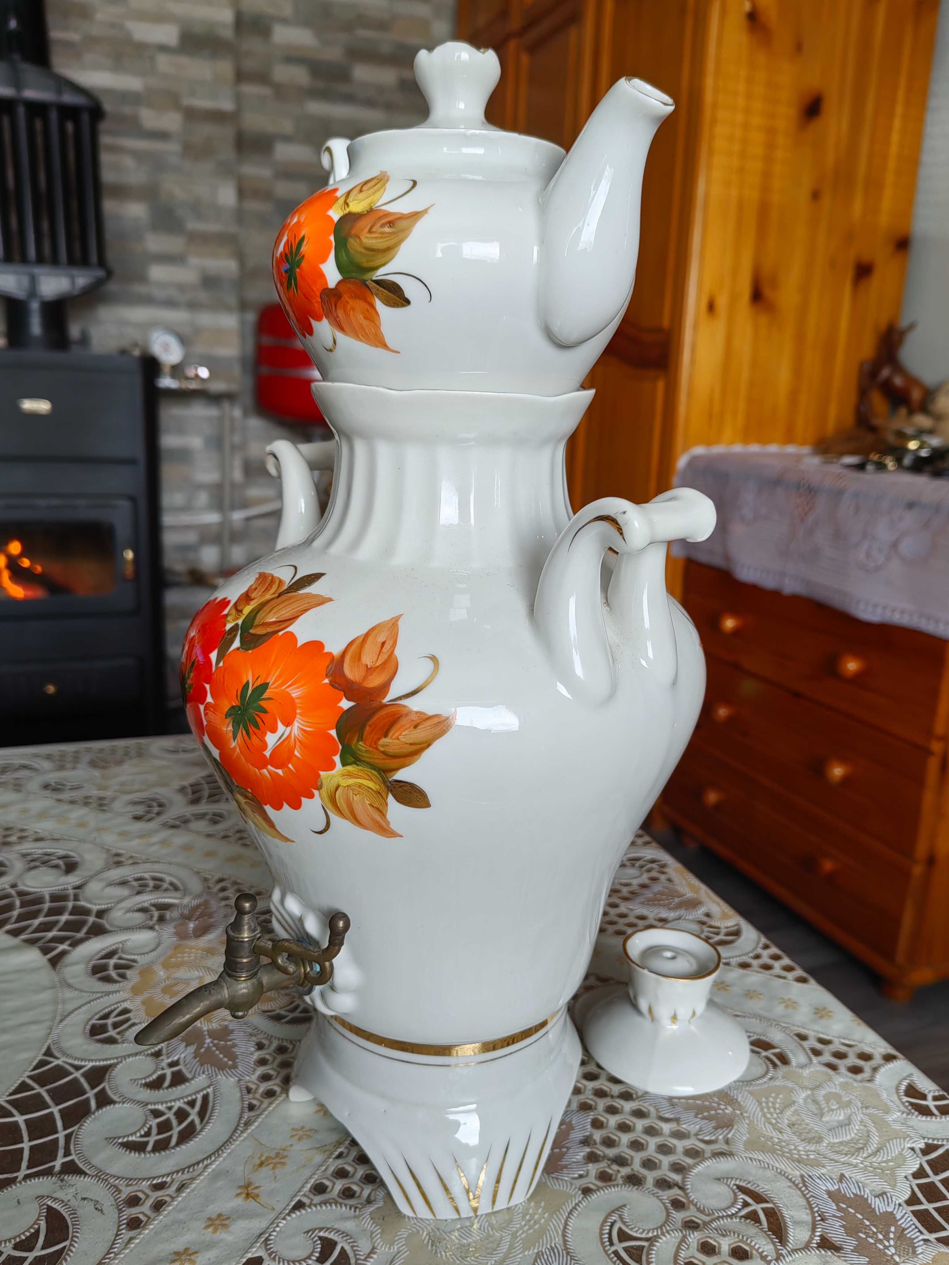 Руски порцеланов самовар.НОВ.