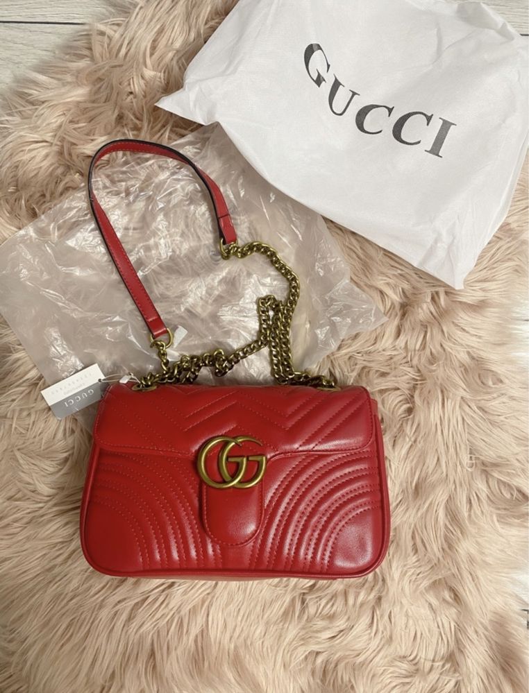Geanta stil Gucci Marmont Neagra Rosie Black Red lant auriu aurie